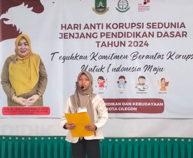 Aulia Nur Azzahra, Siswi SDN Cikerut, Tampil Memukau dalam Lomba Baca Puisi Hari Anti Korupsi Sedunia 2024