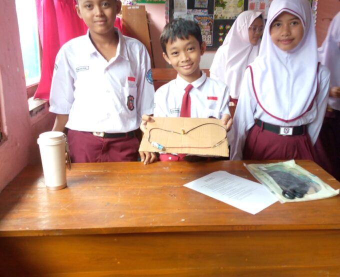 Serunya Menjelajah Dunia Magnet, Listrik, dan Teknologi di Kelas 5A SDN CIKERUT Belajar Sambil Bermain yang Bikin Ketagihan!